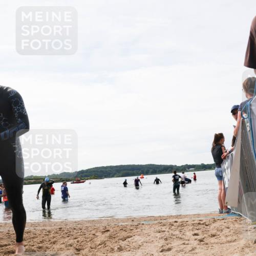 21.06.2026 - Viking Triathlon Michael Strokosch http://msf.ph/oto/9829315 21.06.2026 10:55:57 Schwimmen 77, 264 meine-sportfotos.de