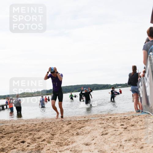 21.06.2026 - Viking Triathlon Michael Strokosch http://msf.ph/oto/9829369 21.06.2026 10:56:15 Schwimmen 117, 357, 502 meine-sportfotos.de