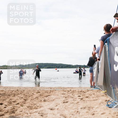 21.06.2026 - Viking Triathlon Michael Strokosch http://msf.ph/oto/9829445 21.06.2026 10:56:41 Schwimmen 374 meine-sportfotos.de