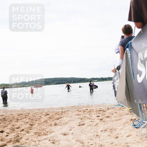 21.06.2026 - Viking Triathlon Michael Strokosch http://msf.ph/oto/9829554 21.06.2026 10:57:22 Schwimmen 401 meine-sportfotos.de