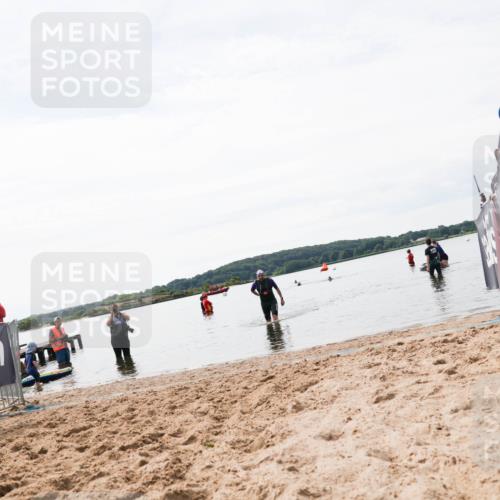 21.06.2026 - Viking Triathlon Michael Strokosch http://msf.ph/oto/9829784 21.06.2026 10:58:46 Schwimmen 141 meine-sportfotos.de