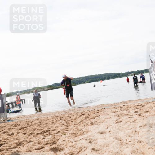 21.06.2026 - Viking Triathlon Michael Strokosch http://msf.ph/oto/9829800 21.06.2026 10:58:52 Schwimmen 141 meine-sportfotos.de