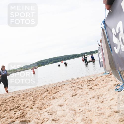 21.06.2026 - Viking Triathlon Michael Strokosch http://msf.ph/oto/9829820 21.06.2026 10:58:58 Schwimmen 141 meine-sportfotos.de