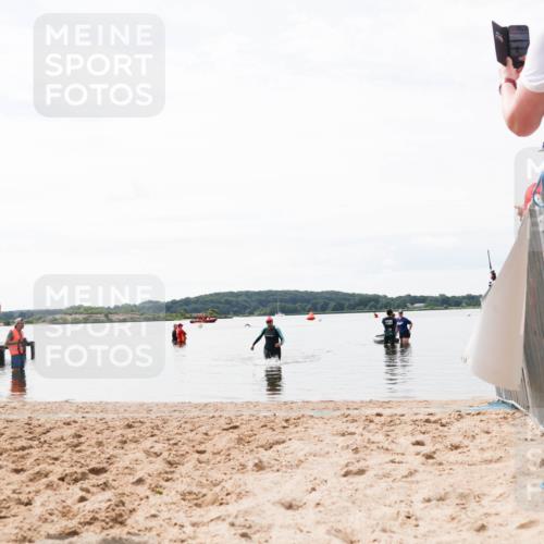 21.06.2026 - Viking Triathlon Michael Strokosch http://msf.ph/oto/9830110 21.06.2026 11:02:01 Schwimmen 646 meine-sportfotos.de