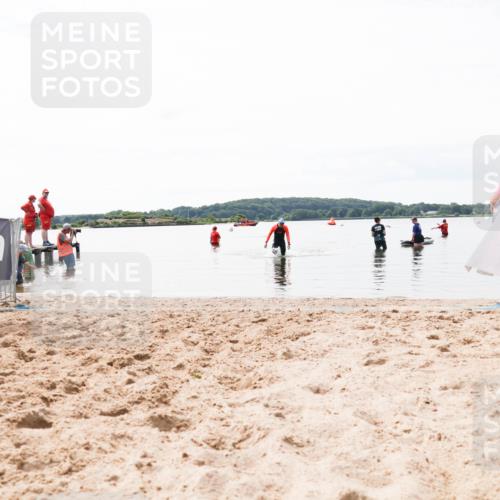 21.06.2026 - Viking Triathlon Michael Strokosch http://msf.ph/oto/9830178 21.06.2026 11:02:49 Schwimmen 379 meine-sportfotos.de
