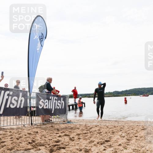 21.06.2026 - Viking Triathlon Michael Strokosch http://msf.ph/oto/9830277 21.06.2026 11:03:30 Schwimmen 529 meine-sportfotos.de