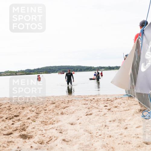 21.06.2026 - Viking Triathlon Michael Strokosch http://msf.ph/oto/9830348 21.06.2026 11:04:13 Schwimmen 421 meine-sportfotos.de