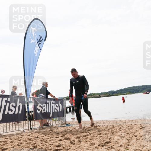 21.06.2026 - Viking Triathlon Michael Strokosch http://msf.ph/oto/9830372 21.06.2026 11:04:21 Schwimmen 421 meine-sportfotos.de