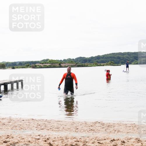21.06.2026 - Viking Triathlon Michael Strokosch http://msf.ph/oto/9830441 21.06.2026 11:11:12 Schwimmen 39 meine-sportfotos.de