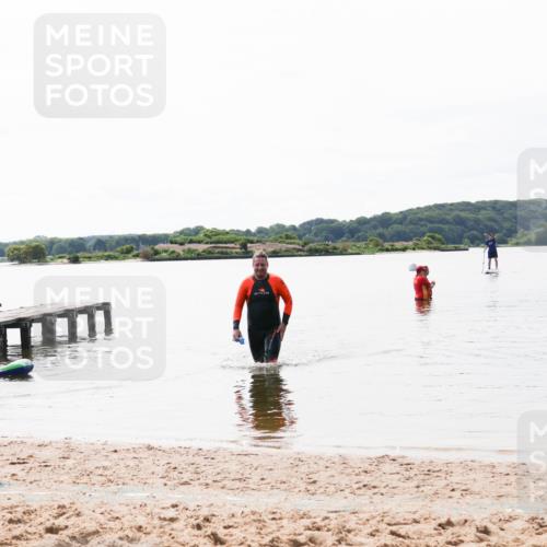 21.06.2026 - Viking Triathlon Michael Strokosch http://msf.ph/oto/9830443 21.06.2026 11:11:13 Schwimmen 39 meine-sportfotos.de