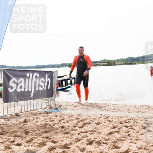 21.06.2026 - Viking Triathlon Michael Strokosch http://msf.ph/oto/9830462 21.06.2026 11:11:19 Schwimmen 39 meine-sportfotos.de