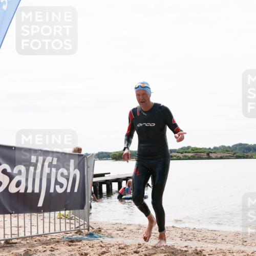 21.06.2026 - Viking Triathlon Michael Strokosch http://msf.ph/oto/9830507 21.06.2026 11:12:43 Schwimmen 70 meine-sportfotos.de
