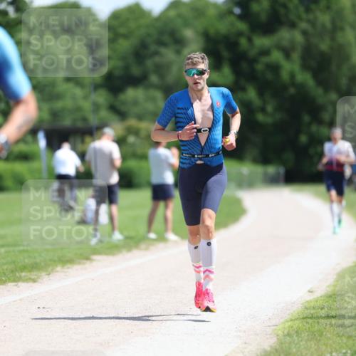 21.06.2026 - Viking Triathlon Michael Strokosch http://msf.ph/oto/9831570 21.06.2026 12:36:59 Laufen 31, 371, 575 meine-sportfotos.de