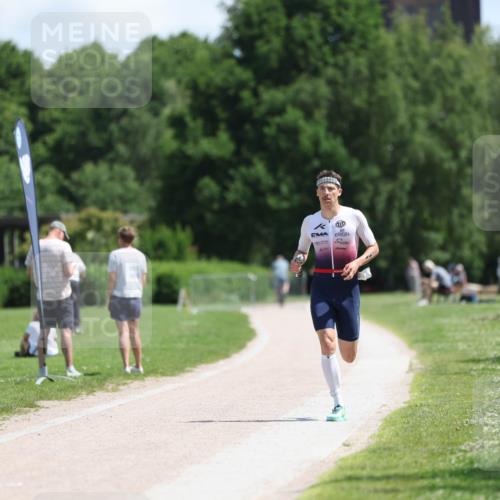 21.06.2026 - Viking Triathlon Michael Strokosch http://msf.ph/oto/9831575 21.06.2026 12:37:04 Laufen 31, 575 meine-sportfotos.de