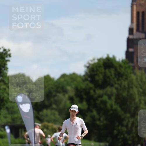 21.06.2026 - Viking Triathlon Michael Strokosch http://msf.ph/oto/9831788 21.06.2026 12:46:37 Laufen 38 meine-sportfotos.de