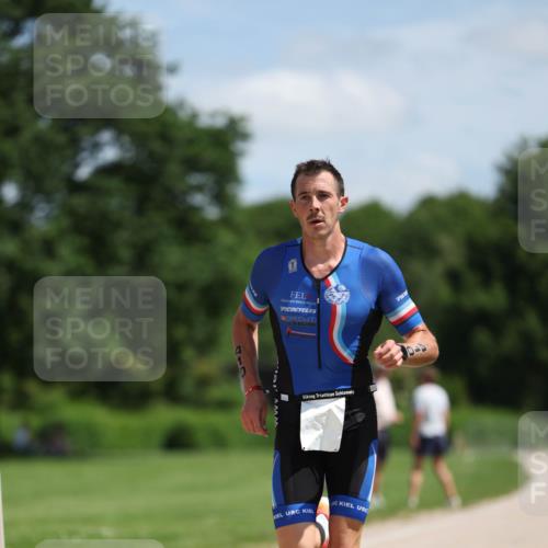 21.06.2026 - Viking Triathlon Michael Strokosch http://msf.ph/oto/9831857 21.06.2026 12:48:35 Laufen 410 meine-sportfotos.de