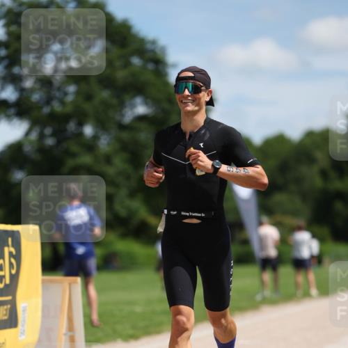 21.06.2026 - Viking Triathlon Michael Strokosch http://msf.ph/oto/9832065 21.06.2026 12:53:38 Laufen 446 meine-sportfotos.de