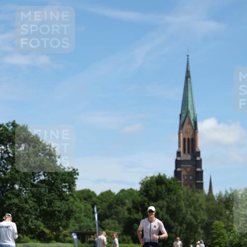 21.06.2026 - Viking Triathlon Michael Strokosch http://msf.ph/oto/9832355 21.06.2026 12:59:54 Laufen 342, 551 meine-sportfotos.de