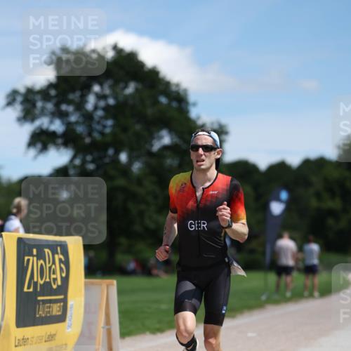 21.06.2026 - Viking Triathlon Michael Strokosch http://msf.ph/oto/9832758 21.06.2026 13:04:58 Laufen 465, 467 meine-sportfotos.de