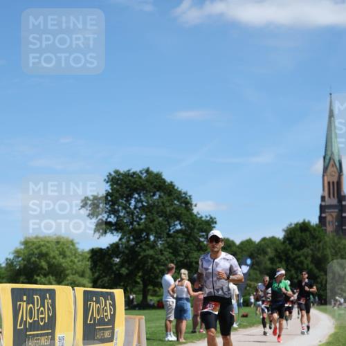 21.06.2026 - Viking Triathlon Michael Strokosch http://msf.ph/oto/9833895 21.06.2026 13:20:48 Laufen 88, 93, 99, 113, 497 meine-sportfotos.de