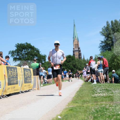 21.06.2026 - Viking Triathlon Michael Strokosch http://msf.ph/oto/9835599 21.06.2026 14:11:11 Laufen 36, 234 meine-sportfotos.de