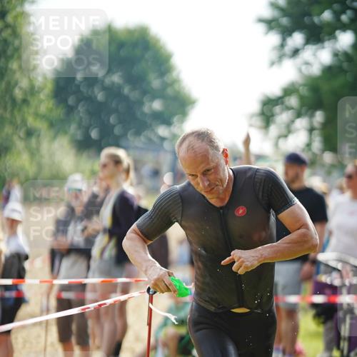 21.06.2026 - 29. Vierlanden-Triathlon LAZAROV Photography http://msf.ph/oto/9839754 21.06.2026 08:35:13 Schwimmen 216 meine-sportfotos.de