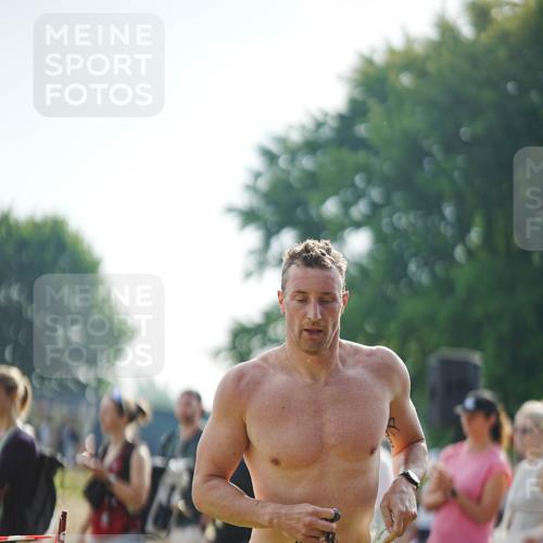 21.06.2026 - 29. Vierlanden-Triathlon LAZAROV Photography http://msf.ph/oto/9839773 21.06.2026 08:36:48 Schwimmen 207, 211 meine-sportfotos.de