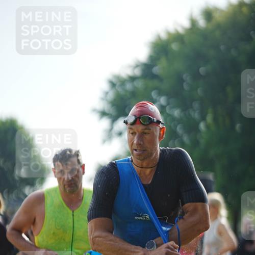 21.06.2026 - 29. Vierlanden-Triathlon LAZAROV Photography http://msf.ph/oto/9839818 21.06.2026 08:39:25 Schwimmen 32, 166, 212 meine-sportfotos.de
