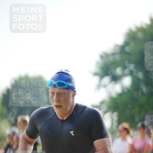 21.06.2026 - 29. Vierlanden-Triathlon LAZAROV Photography http://msf.ph/oto/9839823 21.06.2026 08:39:29 Schwimmen 32, 155, 166, 212 meine-sportfotos.de