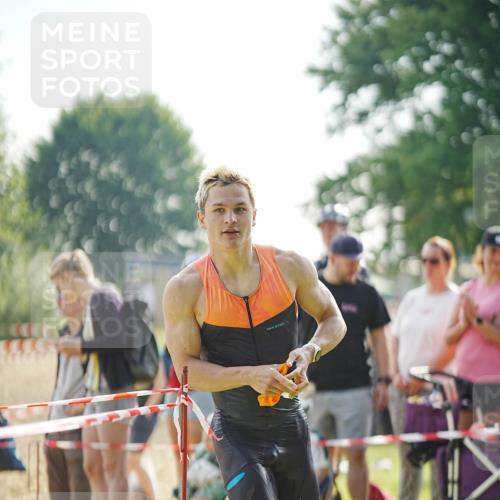 21.06.2026 - 29. Vierlanden-Triathlon LAZAROV Photography http://msf.ph/oto/9839830 21.06.2026 08:39:41 Schwimmen 3, 106 meine-sportfotos.de