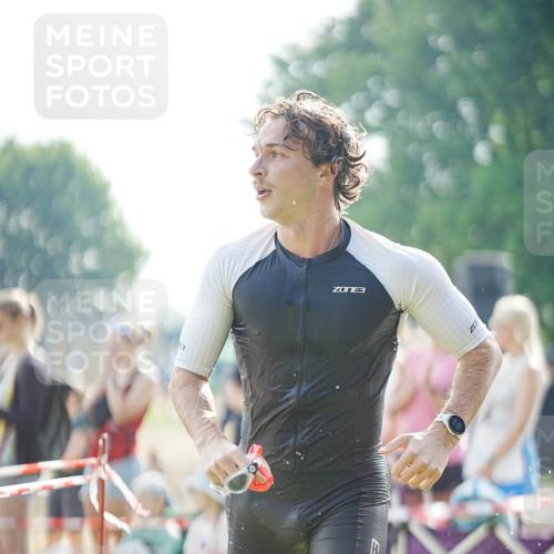 21.06.2026 - 29. Vierlanden-Triathlon LAZAROV Photography http://msf.ph/oto/9839849 21.06.2026 08:39:56 Schwimmen 72, 103 meine-sportfotos.de