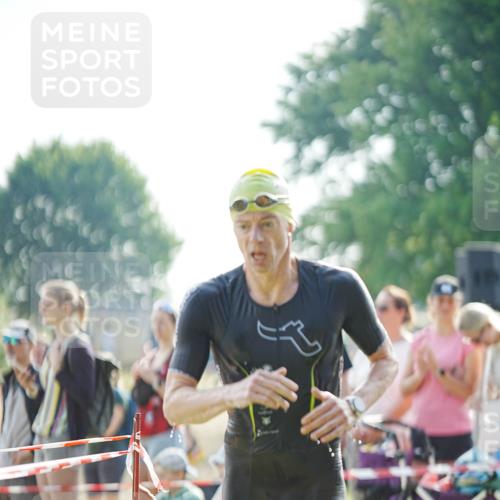 21.06.2026 - 29. Vierlanden-Triathlon LAZAROV Photography http://msf.ph/oto/9839858 21.06.2026 08:40:09 Schwimmen 7, 21 meine-sportfotos.de