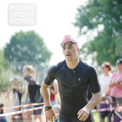 21.06.2026 - 29. Vierlanden-Triathlon LAZAROV Photography http://msf.ph/oto/9839870 21.06.2026 08:40:17 Schwimmen 21, 55, 78, 109 meine-sportfotos.de