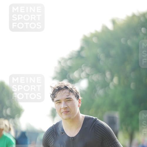 21.06.2026 - 29. Vierlanden-Triathlon LAZAROV Photography http://msf.ph/oto/9839887 21.06.2026 08:49:25 Schwimmen 54, 86 meine-sportfotos.de