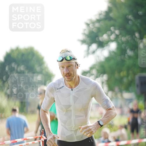 21.06.2026 - 29. Vierlanden-Triathlon LAZAROV Photography http://msf.ph/oto/9839890 21.06.2026 08:49:38 Schwimmen 187 meine-sportfotos.de