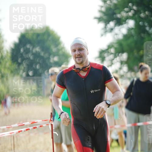 21.06.2026 - 29. Vierlanden-Triathlon LAZAROV Photography http://msf.ph/oto/9839901 21.06.2026 08:50:05 Schwimmen 48 meine-sportfotos.de