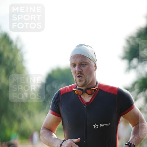 21.06.2026 - 29. Vierlanden-Triathlon LAZAROV Photography http://msf.ph/oto/9839905 21.06.2026 08:50:06 Schwimmen 48 meine-sportfotos.de