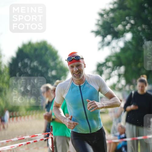 21.06.2026 - 29. Vierlanden-Triathlon LAZAROV Photography http://msf.ph/oto/9839919 21.06.2026 08:50:22 Schwimmen 115, 139 meine-sportfotos.de