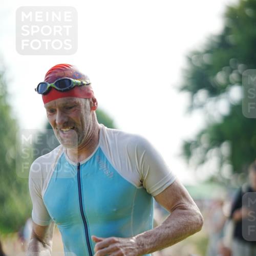 21.06.2026 - 29. Vierlanden-Triathlon LAZAROV Photography http://msf.ph/oto/9839924 21.06.2026 08:50:23 Schwimmen 115, 139 meine-sportfotos.de