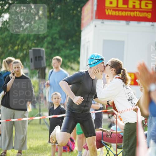 21.06.2026 - 29. Vierlanden-Triathlon LAZAROV Photography http://msf.ph/oto/9839953 21.06.2026 08:51:10 Schwimmen 71 meine-sportfotos.de