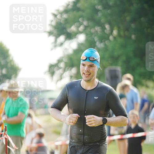 21.06.2026 - 29. Vierlanden-Triathlon LAZAROV Photography http://msf.ph/oto/9839957 21.06.2026 08:51:11 Schwimmen 71 meine-sportfotos.de