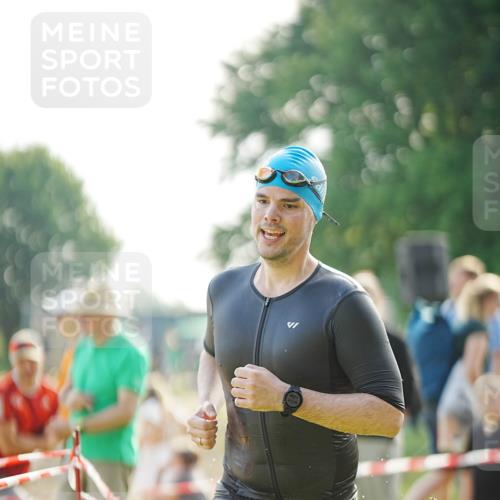 21.06.2026 - 29. Vierlanden-Triathlon LAZAROV Photography http://msf.ph/oto/9839958 21.06.2026 08:51:11 Schwimmen 71 meine-sportfotos.de