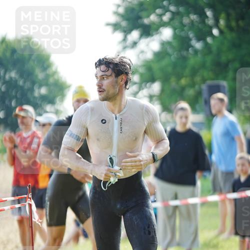 21.06.2026 - 29. Vierlanden-Triathlon LAZAROV Photography http://msf.ph/oto/9839965 21.06.2026 08:51:35 Schwimmen 50, 81, 157, 161 meine-sportfotos.de