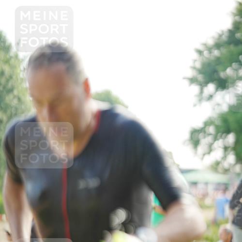 21.06.2026 - 29. Vierlanden-Triathlon LAZAROV Photography http://msf.ph/oto/9839982 21.06.2026 08:52:16 Schwimmen 5, 58 meine-sportfotos.de