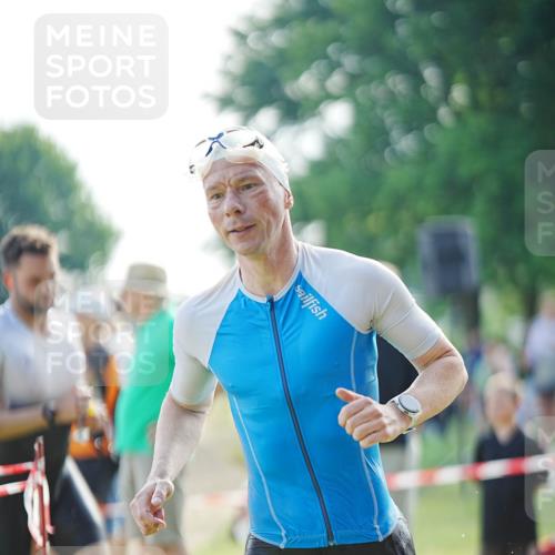 21.06.2026 - 29. Vierlanden-Triathlon LAZAROV Photography http://msf.ph/oto/9839992 21.06.2026 08:52:29 Schwimmen 33, 171, 181 meine-sportfotos.de