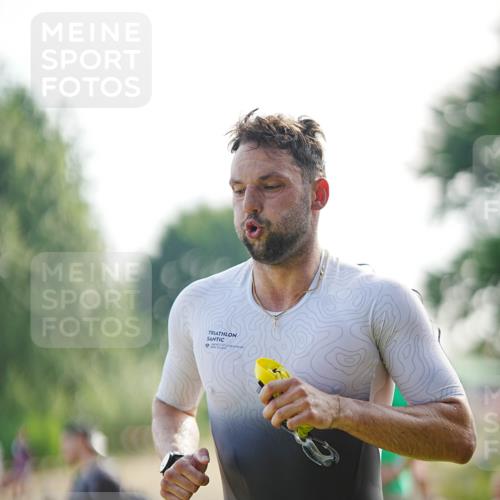 21.06.2026 - 29. Vierlanden-Triathlon LAZAROV Photography http://msf.ph/oto/9839996 21.06.2026 08:52:31 Schwimmen 33, 181 meine-sportfotos.de