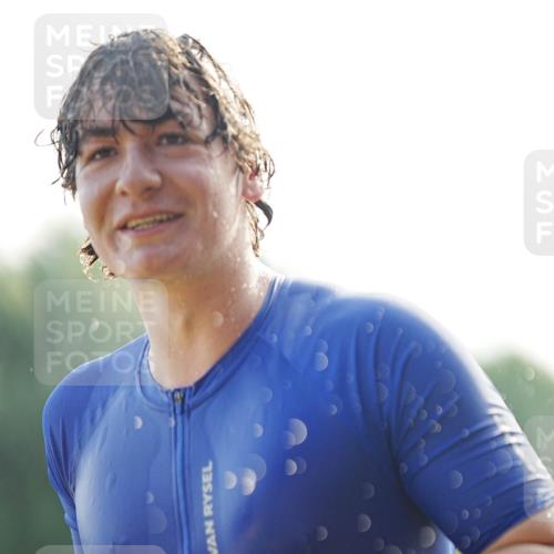 21.06.2026 - 29. Vierlanden-Triathlon LAZAROV Photography http://msf.ph/oto/9840012 21.06.2026 08:52:53 Schwimmen 22, 98, 195 meine-sportfotos.de
