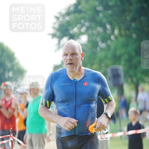 21.06.2026 - 29. Vierlanden-Triathlon LAZAROV Photography http://msf.ph/oto/9840014 21.06.2026 08:53:17 Schwimmen 200 meine-sportfotos.de
