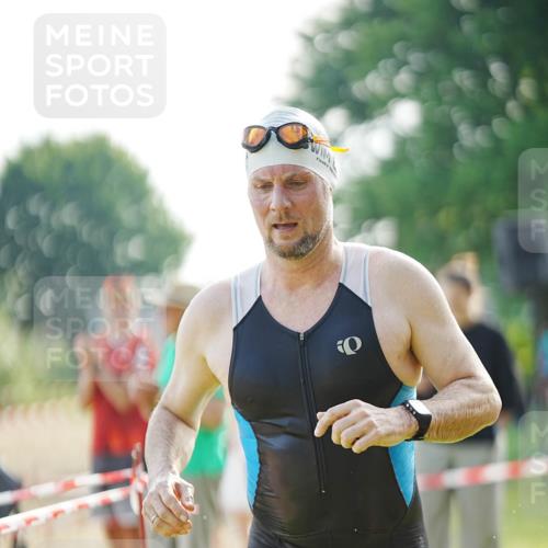 21.06.2026 - 29. Vierlanden-Triathlon LAZAROV Photography http://msf.ph/oto/9840056 21.06.2026 08:54:16 Schwimmen 190 meine-sportfotos.de