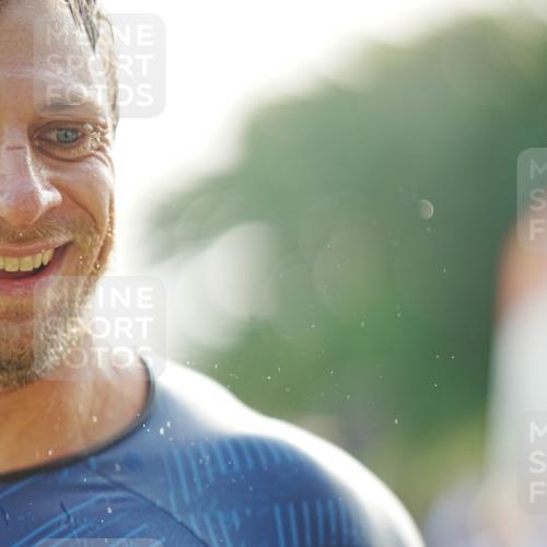 21.06.2026 - 29. Vierlanden-Triathlon LAZAROV Photography http://msf.ph/oto/9840077 21.06.2026 08:55:41 Schwimmen 113 meine-sportfotos.de